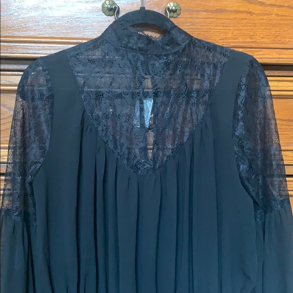 HP! 🎉 NWT Express black lace sheer top - Picture 7 of 7